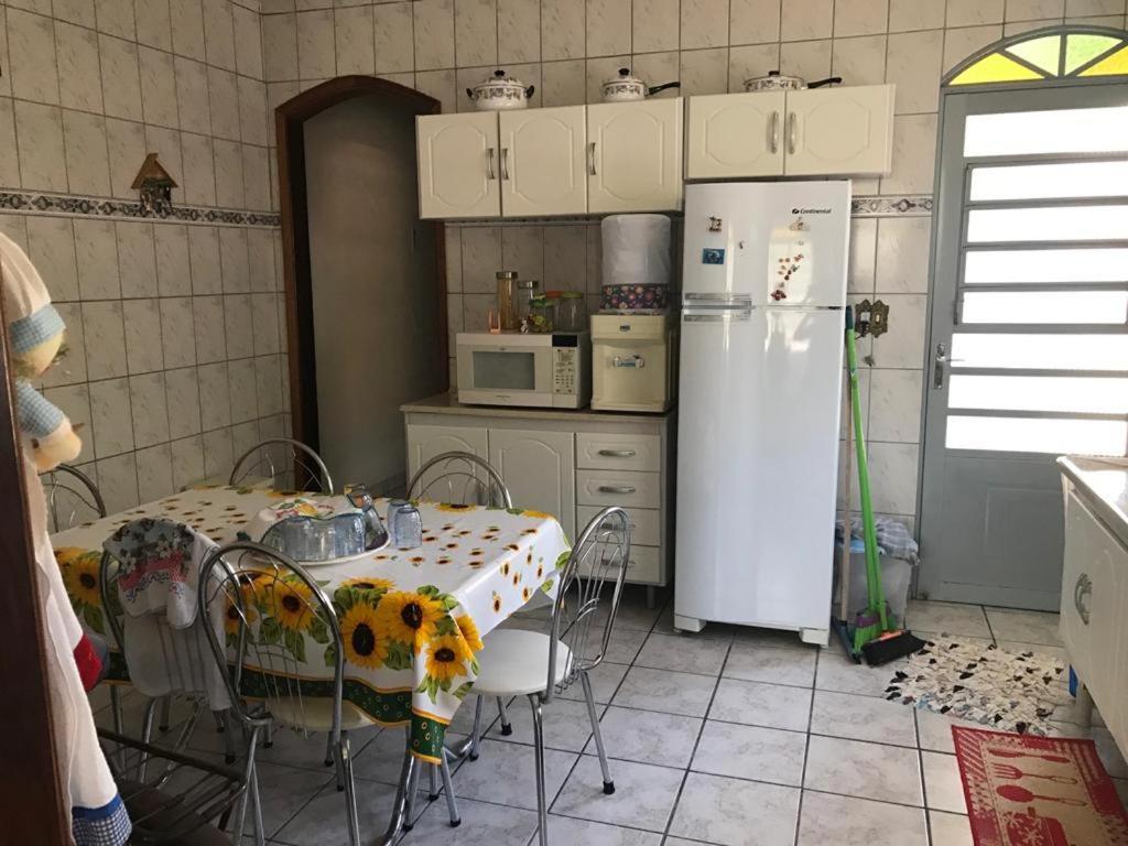 Casa Do Descanso Em Sao Bento Do Sapucai Bagian luar foto